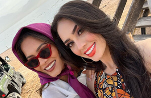 Andrea Meza y Débora Hallal en Miss Universo 2021. (Foto: Instagram).