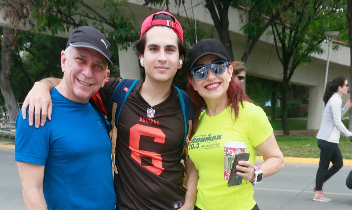Roberto Garza, Patricio Garza y Elizabeth de Garza