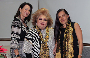 01 Cristina Urrutia, Cuquita Lares y Edith Hernández.