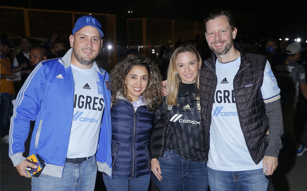 Damián Martínez, Vero Salinas, Brenda Erghard y Darío Martínez / Foto: Daniel Saldívar