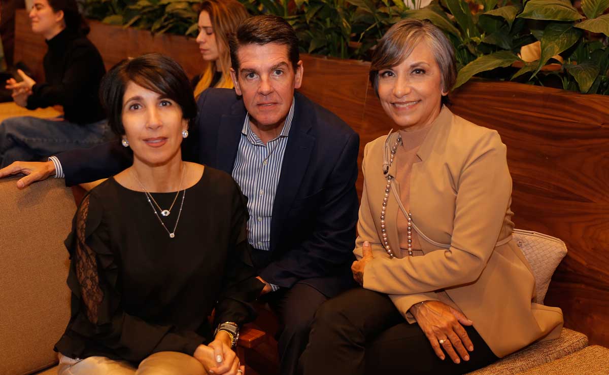 Lorena Assad de Zubiría, Jesús Zubiría y María Esther Saut / Fotos: Daniel Saldívar