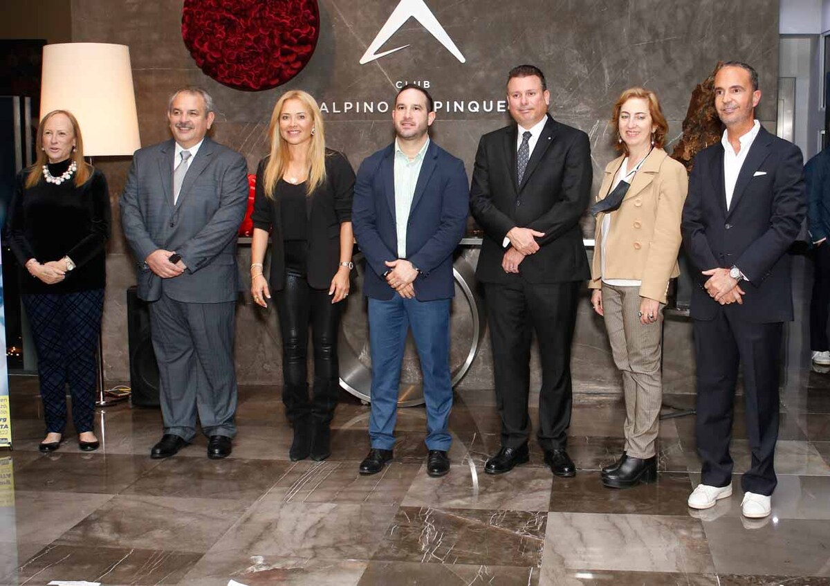 Victoria Ortiz de Rivera, Óscar Martínez, Tete García Luna