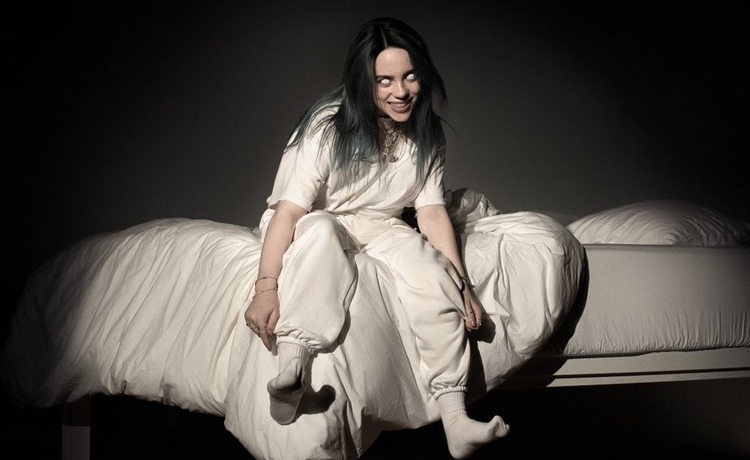 Después de un éxito rotundo y sin un álbum bajo su nombre, sacó su primer disco, "When we fall asleep, where do we go?"