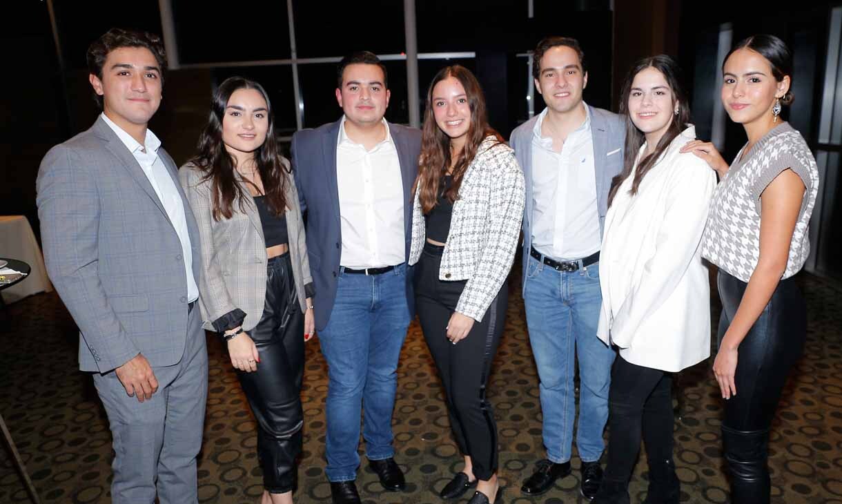 Miguel Martínez, Roberta Treviño, Bruno Gallardo, Paulina Cantú, Antonio Zarate, María José Villagómez y Valeria Martínez