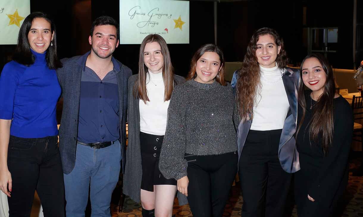 Cordelia García, Armando Guerra, Kaory Tamez, Nicole Martínez, Daniela Salazar y Karla Vázquez