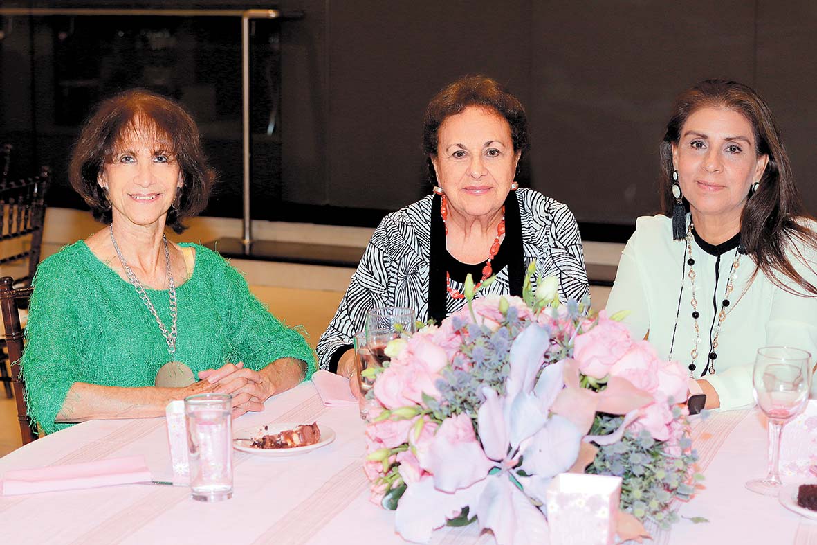 Angelica Macías, Raquel de Carrillo y Mercedes Melo / Foto: Dennis Hernández