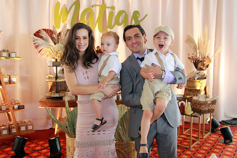 Elena Fafutis, Rafael Sandoval, Matías Sandoval y Rafael Sandoval