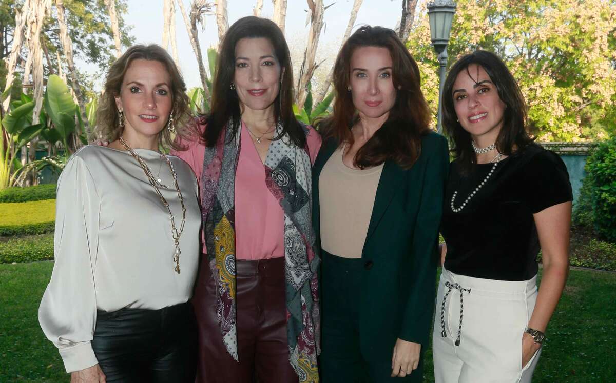 Jaqueline Font de Sagaón, Maco Pardo de Barrios, Roberta Levy de Quirós y Magda Hernández de Lozano