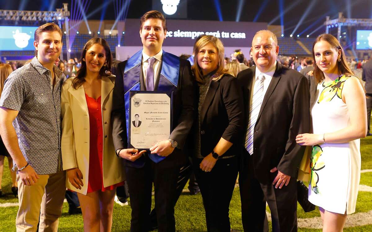 José Luis Cantú, Cristina Cantú, Miguel Cantú, Alejandra Cantú, José Luis Cantú y Alejandra Cantú