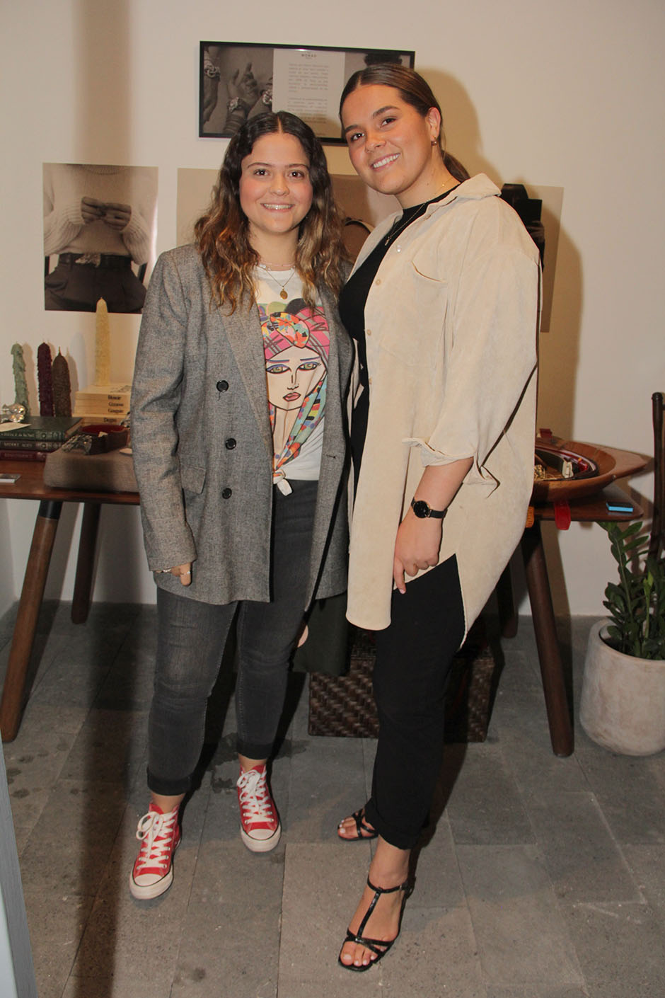 Regina Fernández y Valeria Gonzàález.