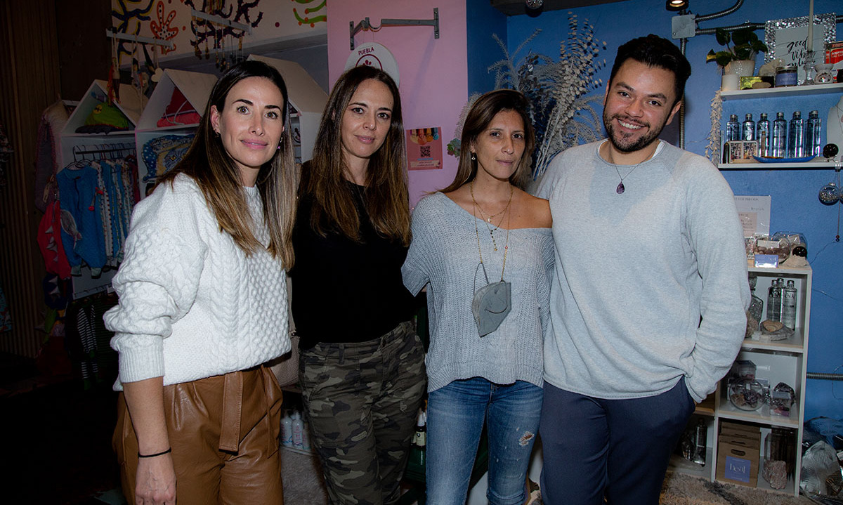 Renata y Angélica Mijares, Virginia Fernández y Raul de la Torre