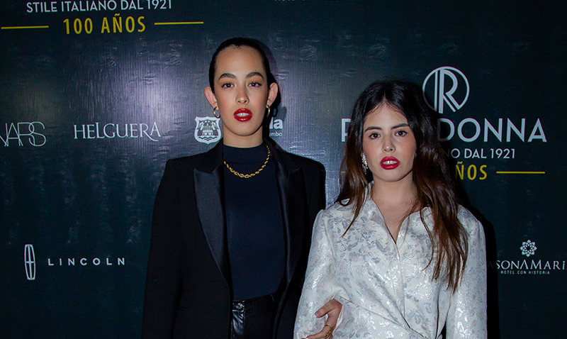 Ana Victoria y Regina Faz