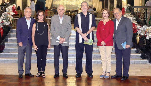Hermenegildo Santisteban, Maru López, Carlos Azcárraga, Germán López, luz Navarro y Eduardo Llerena / Fotos: Dennis Hernández