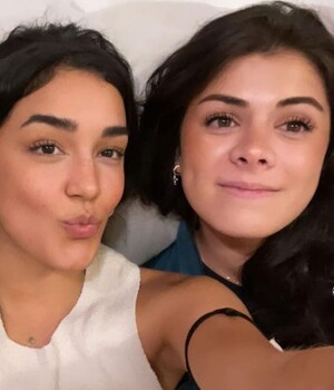 Ale Capetillo con sus dos grandes amigas (Foto: Instagram).