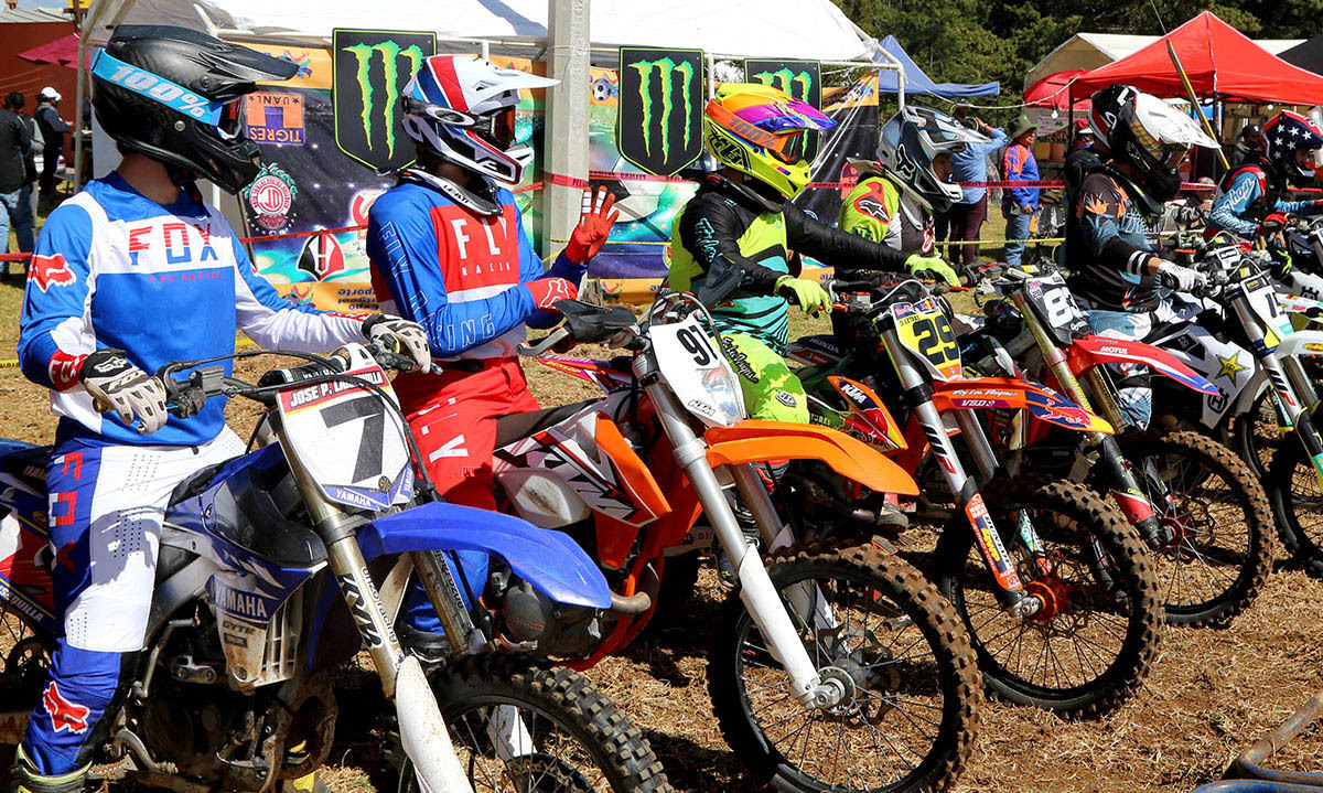 MOTOCROSS