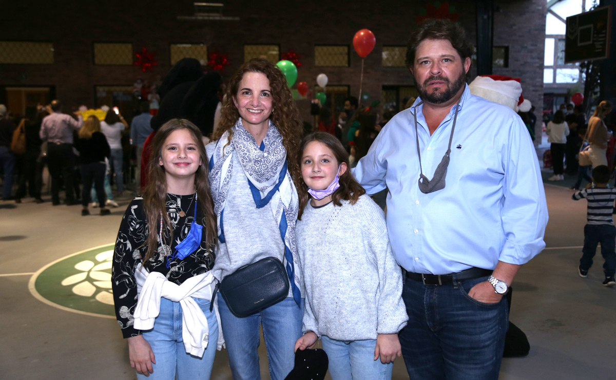 Hanna, Hannia, Michel y Antonio
