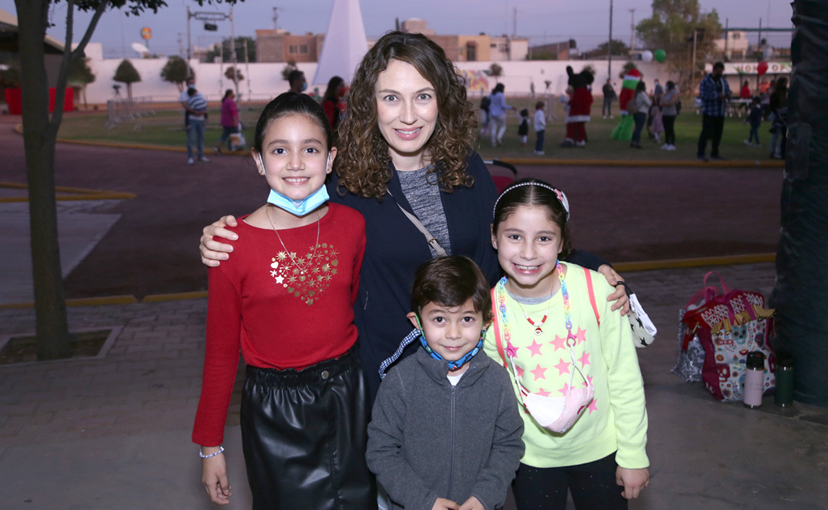 Luciana, Margarita, Franco y Camila