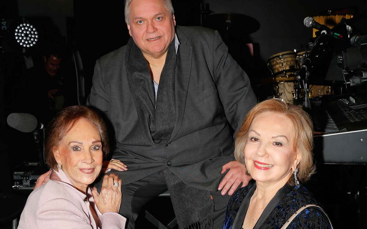 Lucy Treviño, Carlos Bremer y Teté Gracia