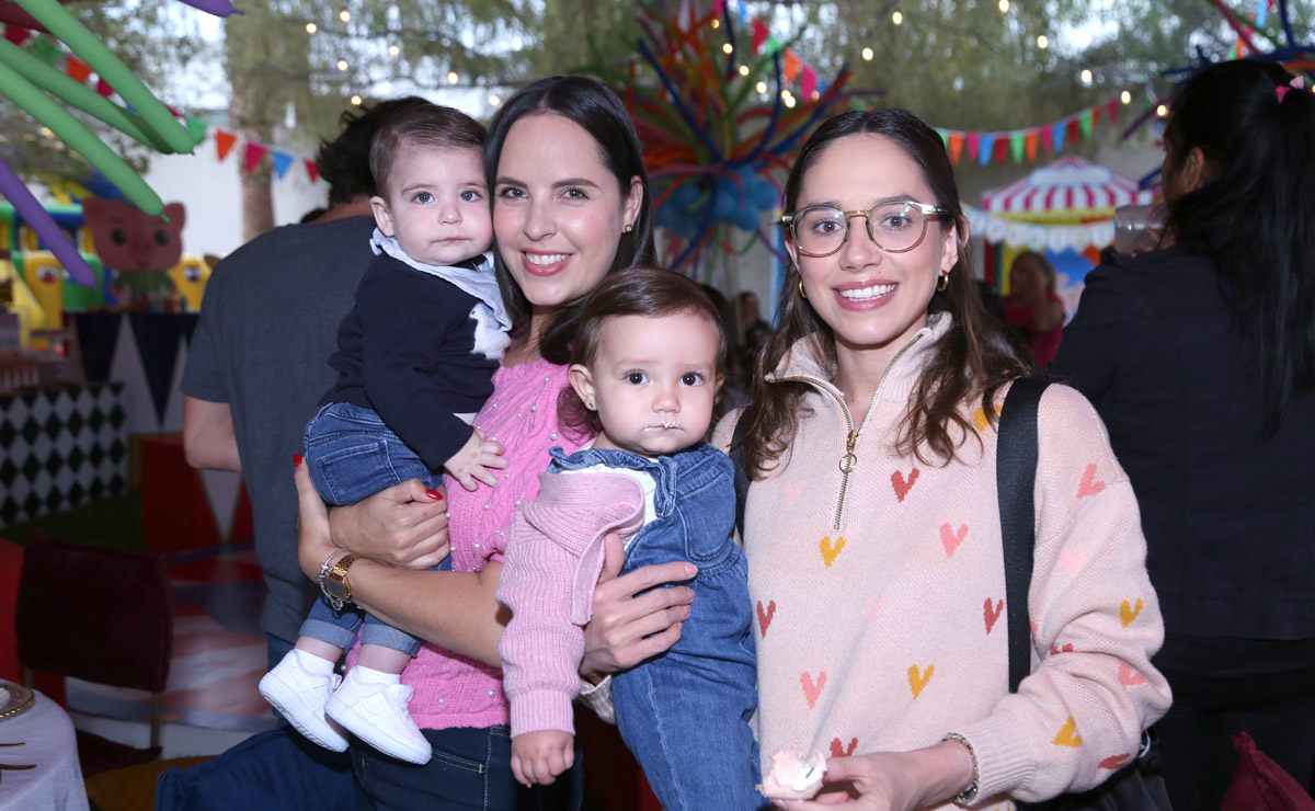 Mario, Marifer, Sofía y Patricia