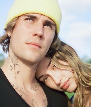 Justin Bieber y Hailey Bieber (Foto: Instagram).