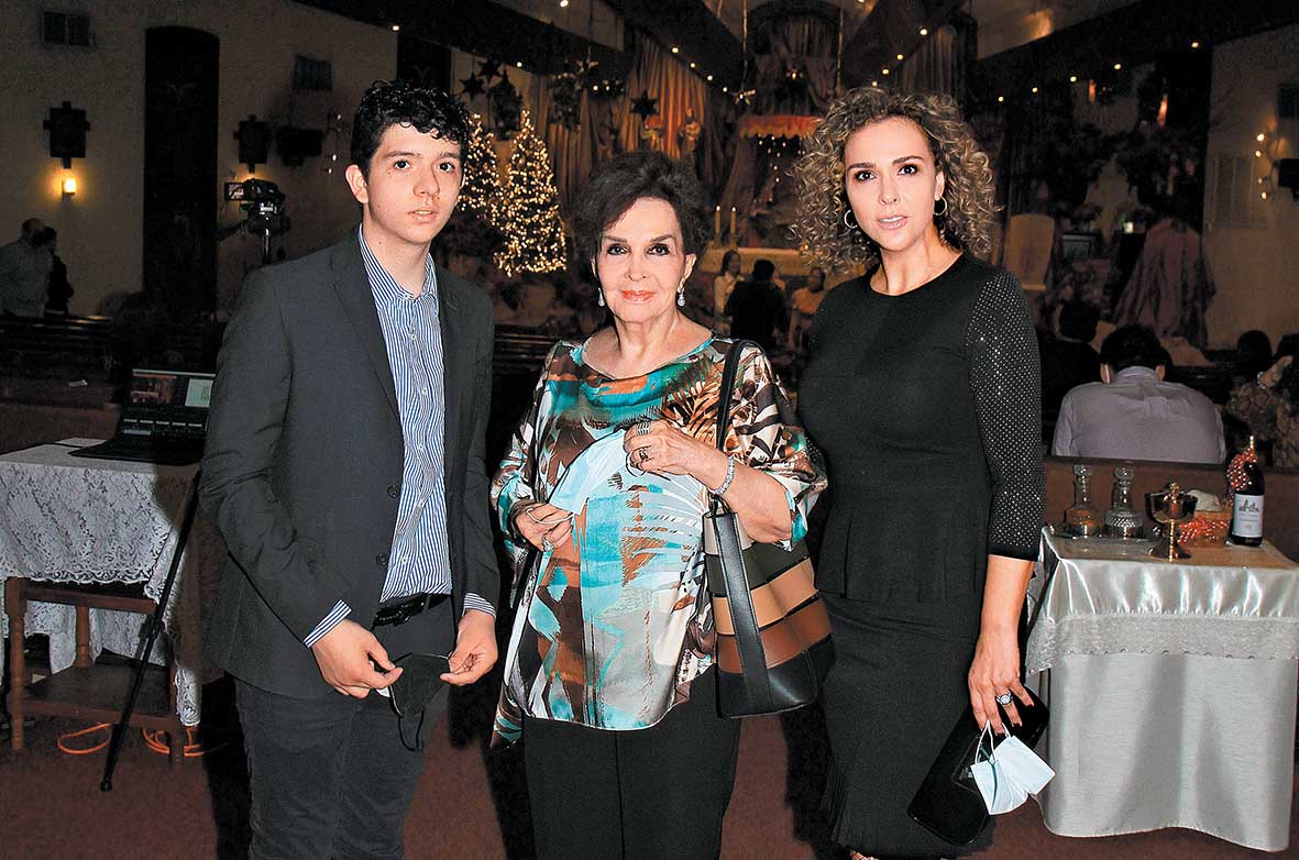 Gerardo Orellana, Lala de Moreleon y Raquel Moreleon / Foto: José Chang
