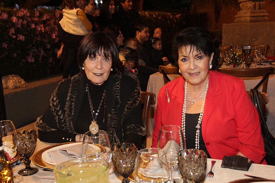 Lily de Saro y Cristy Ruiz.