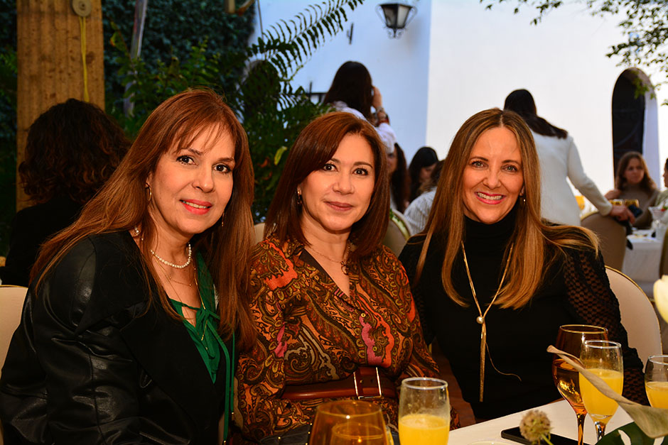 Lorenza Vera, Claudia Ahumada y Paty Valdivia