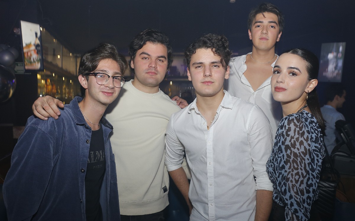 Emiliano Villarreal, Nicolás González, Marcelo González, Patricio Martínez y Melissa Cárdenas / Foto: Daniel Saldívar