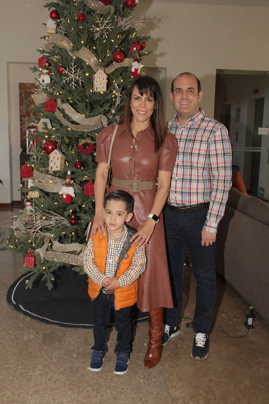 Santi Villarreal, Claudia de Villarreal y Ricardo  Villarreal.