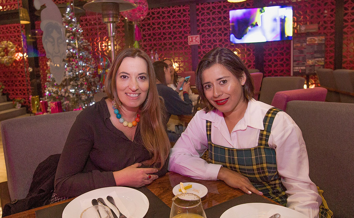 ANA SCAVUZZO Y VIRI CÁRDENAS