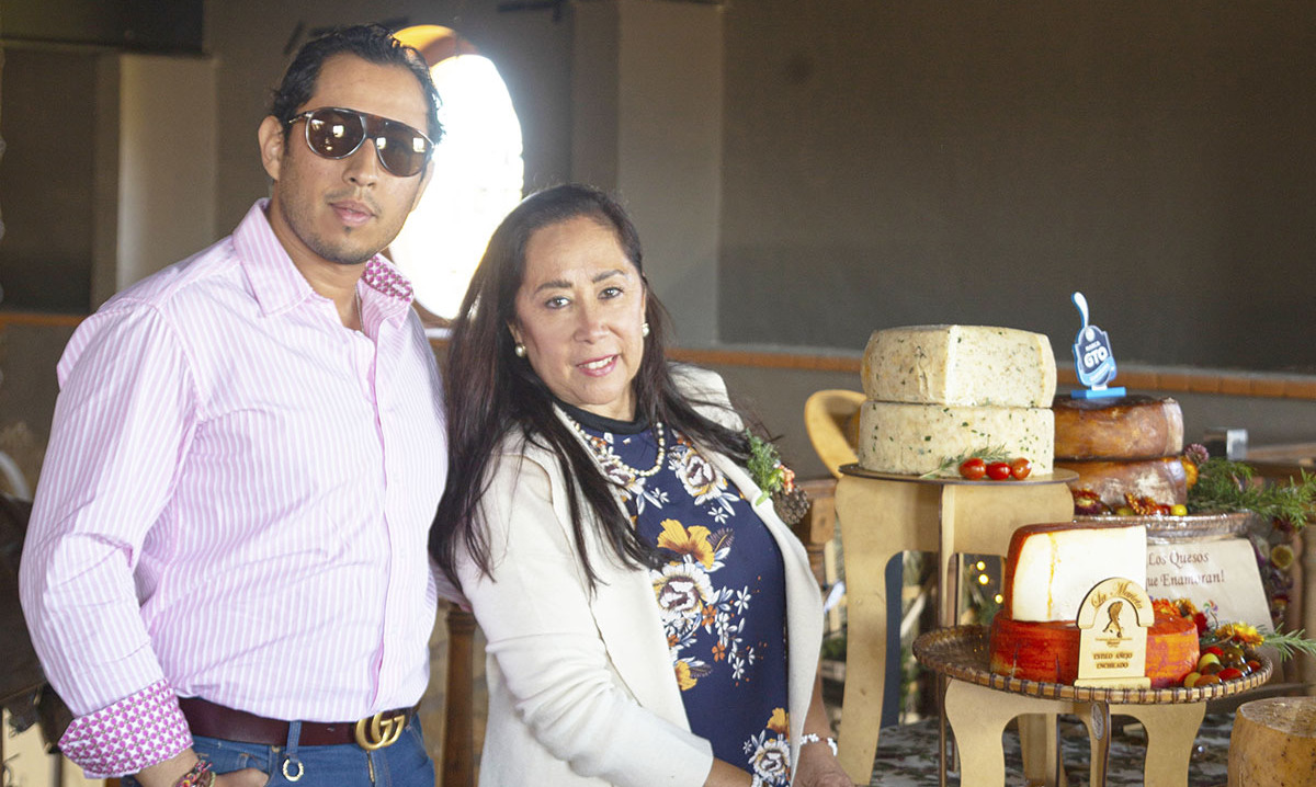 DAVID ZAMUDIO Y MARIEL RAMÍREZ