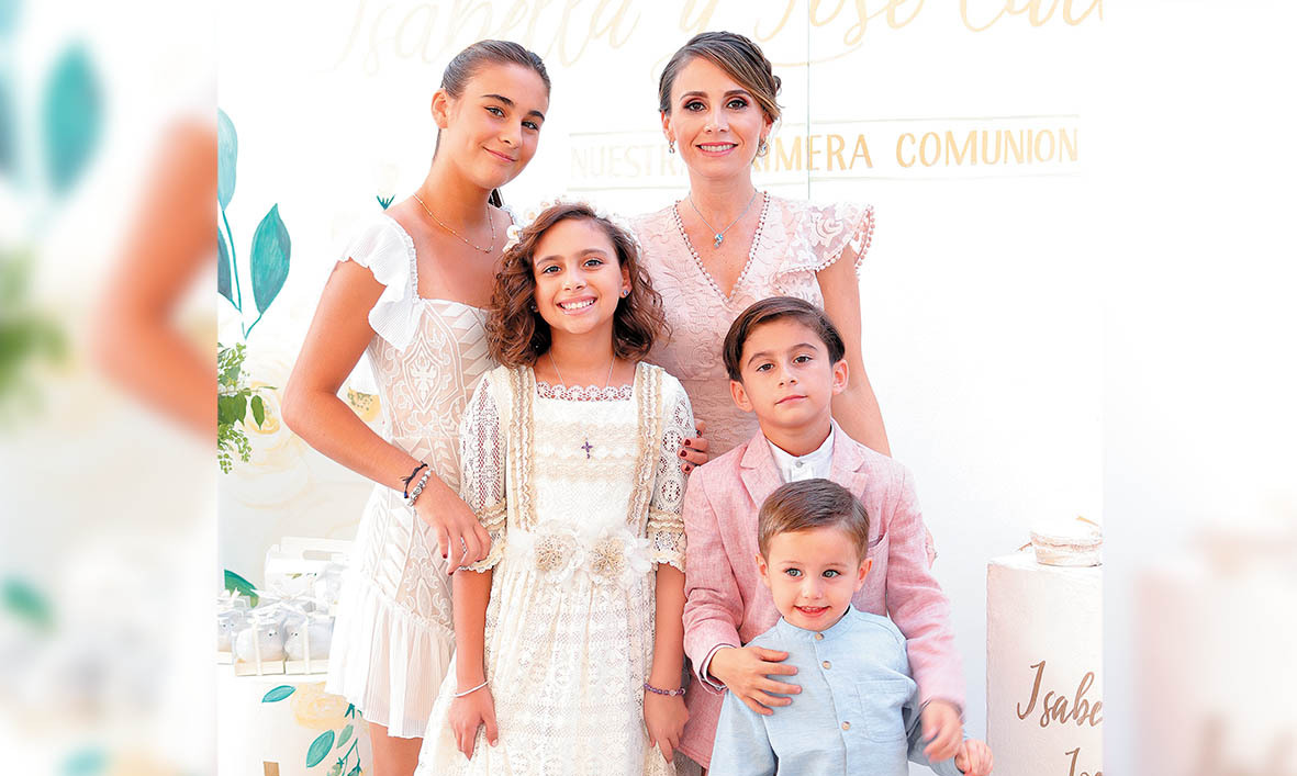 Ana Pau González, Isabella Valdés, Olga Domínguez, José Carlos Valdés y Fernando Tamayo / Foto: Dennis Hernández