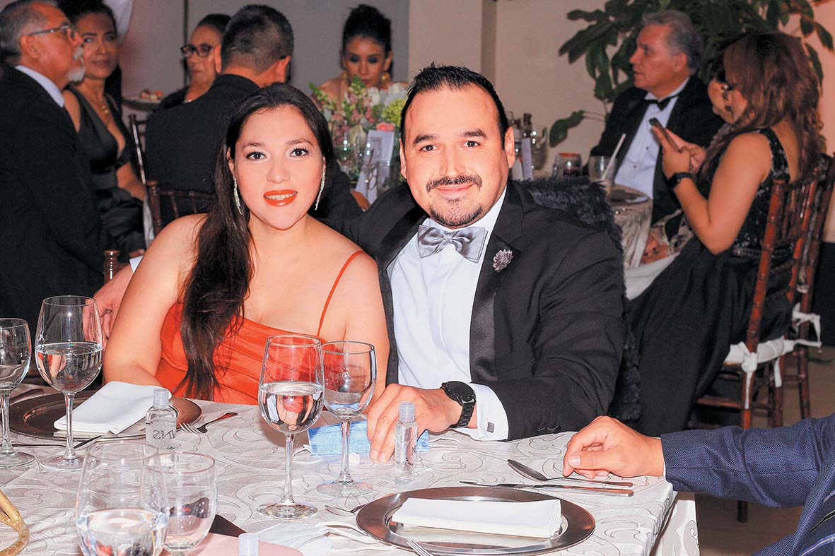 Ana Elisa Martínez y Adrián Hurtado / Foto: José Chang
