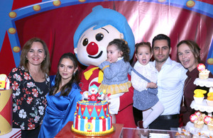 Paola, Andrea, Antonella, Greta, Manuel y Mónica