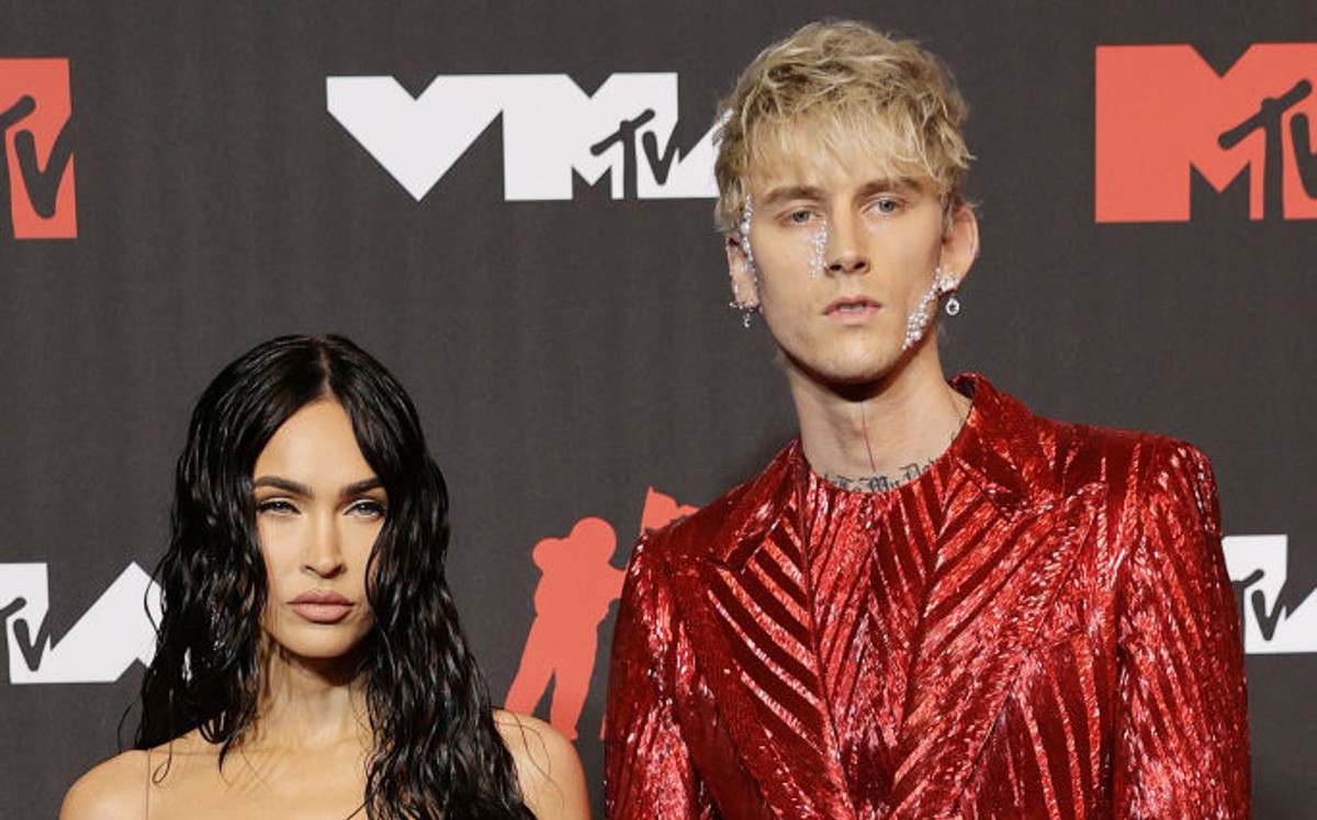 Megan Fox y Machine Gun Kelly: Cuánto cuesta el anillo de compromiso. (Foto: Instagram).