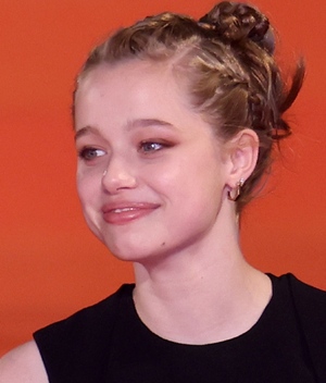 Shiloh Jolie-Pitt deja los vestidos y lleva mini short a una fiesta (Foto: Getty Images)