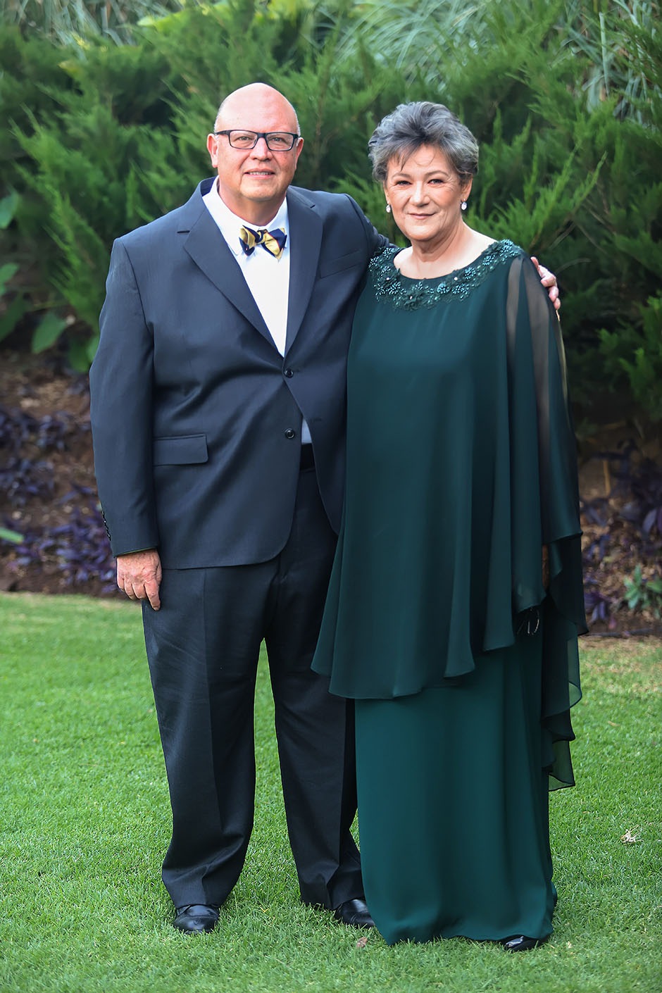 PAPÁS DE LA NOVIA. Alberto Baz y Mónica García Moreno