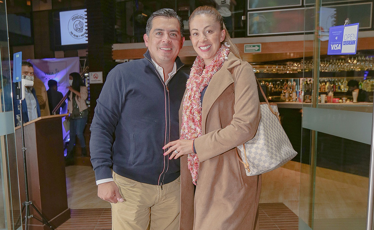 VICTOR DOMÍNGUEZ Y RUTH SANTANA