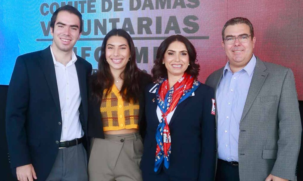 Mauricio Zambrano, Paola Zambrano, Mónica Díaz de Zambrano y Mauricio Zambrano