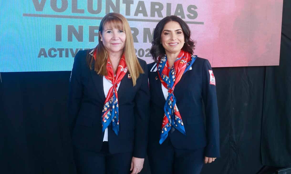 Beatriz de Güitrón y Mónica Díaz