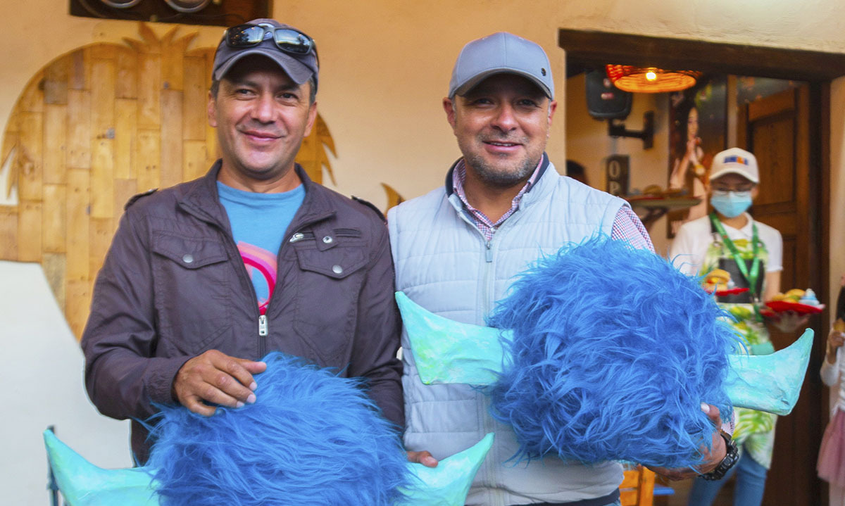 CARLOS VILLEGAS Y RAÚL TAPIA