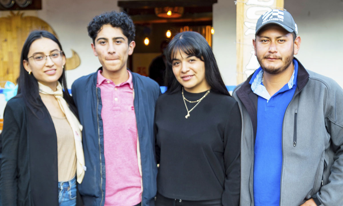 BELEM FLORES, JAIME FLORES, ANEIDY FLORES Y ERICK LICONA