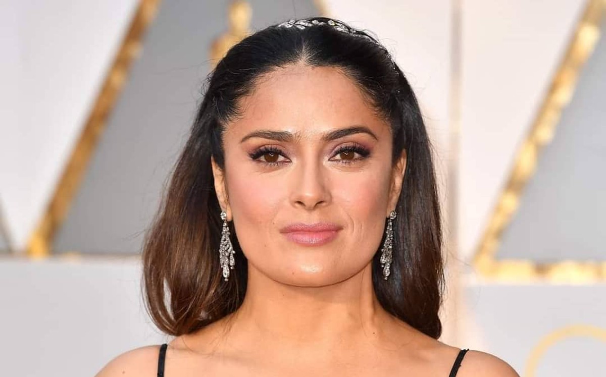 Salma Hayek celebra su belleza natural sin maquillaje. (Foto: Instagram).
