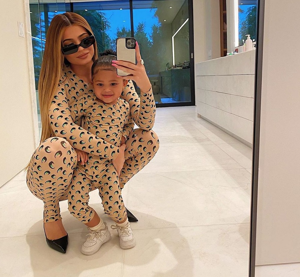 ¿Un bodysuit? Es exactamente el mismo estilo que su madre