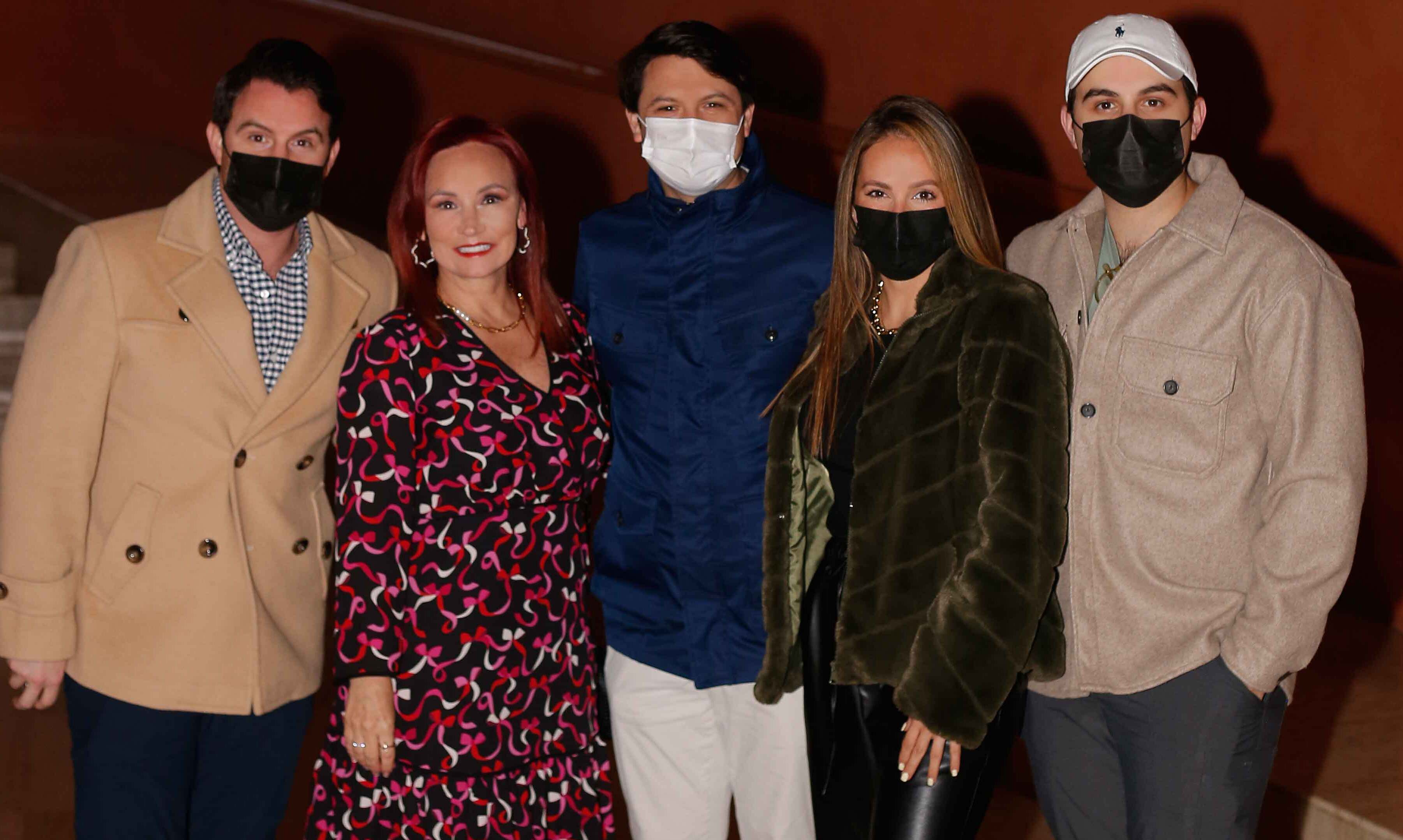 Gerardo Elizondo, Idalia Olivares de Elizondo, Roger Elizondo, Ale Ramírez y Marcelo Elizondo