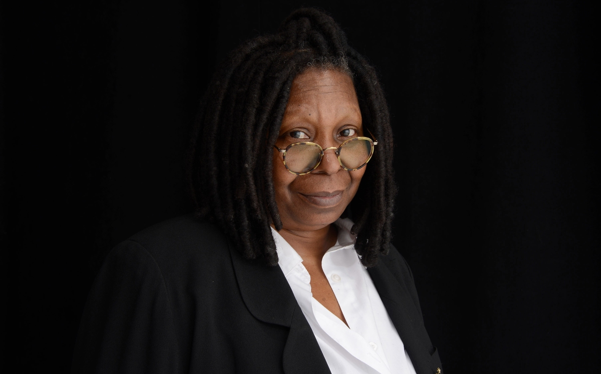 Los comentarios de Whoopi Goldberg vuelven a pausar su carrera