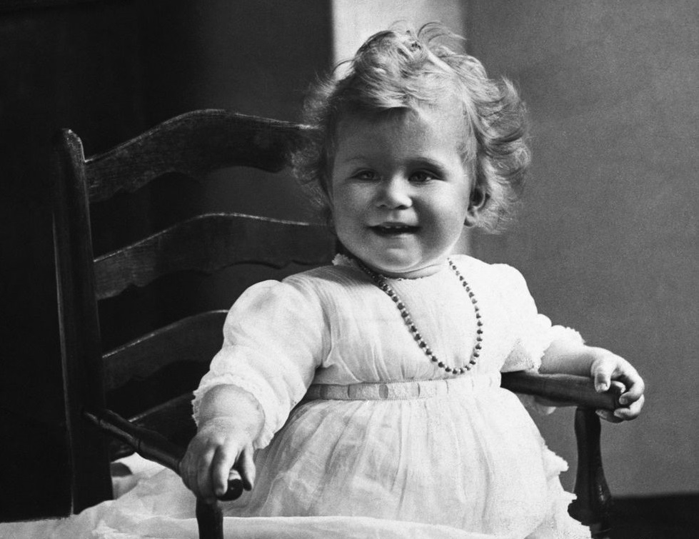 Incluso cuando era una niña pequeña, la princesa Isabel disfrutaba de sus joyas