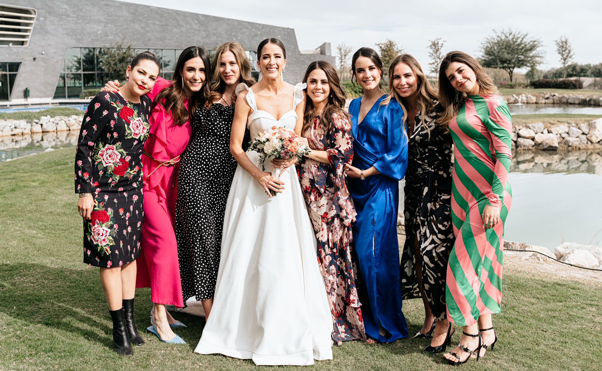 Amigas de la novia. Ilse, Ana Carmen, Fernanda, Regina, Silvina, María, Renata y Verónica
