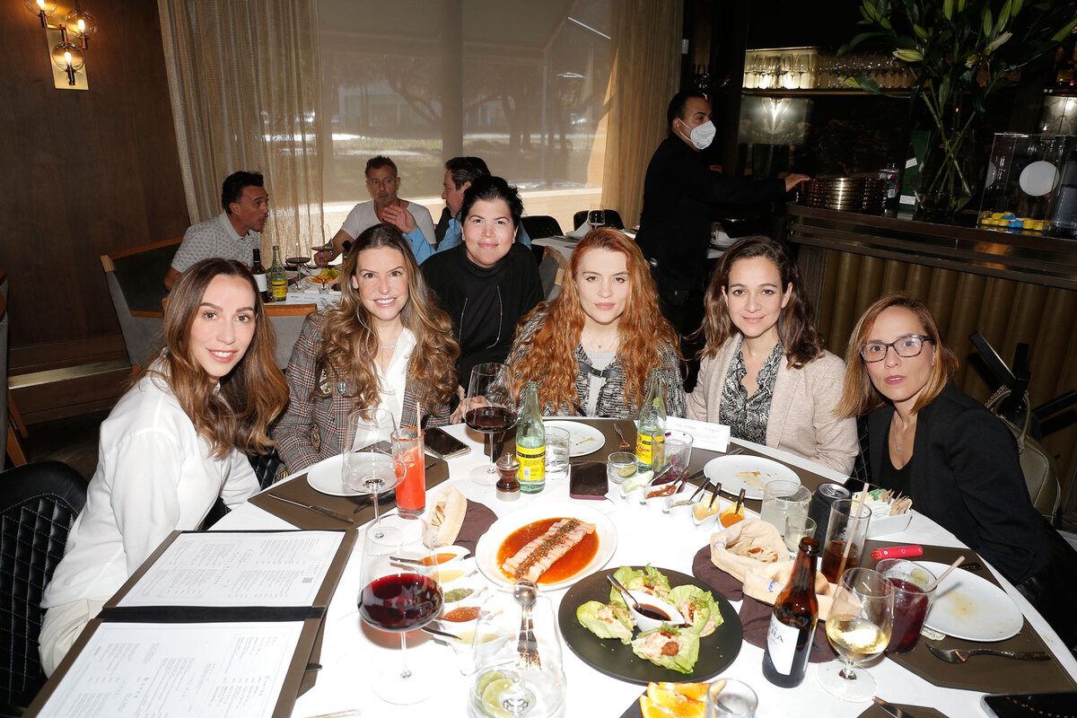 Gabriela Garza, Sandra Garza, Valeria Guerra, ale romo, Karla Ayala y Nicole Sauvignon
