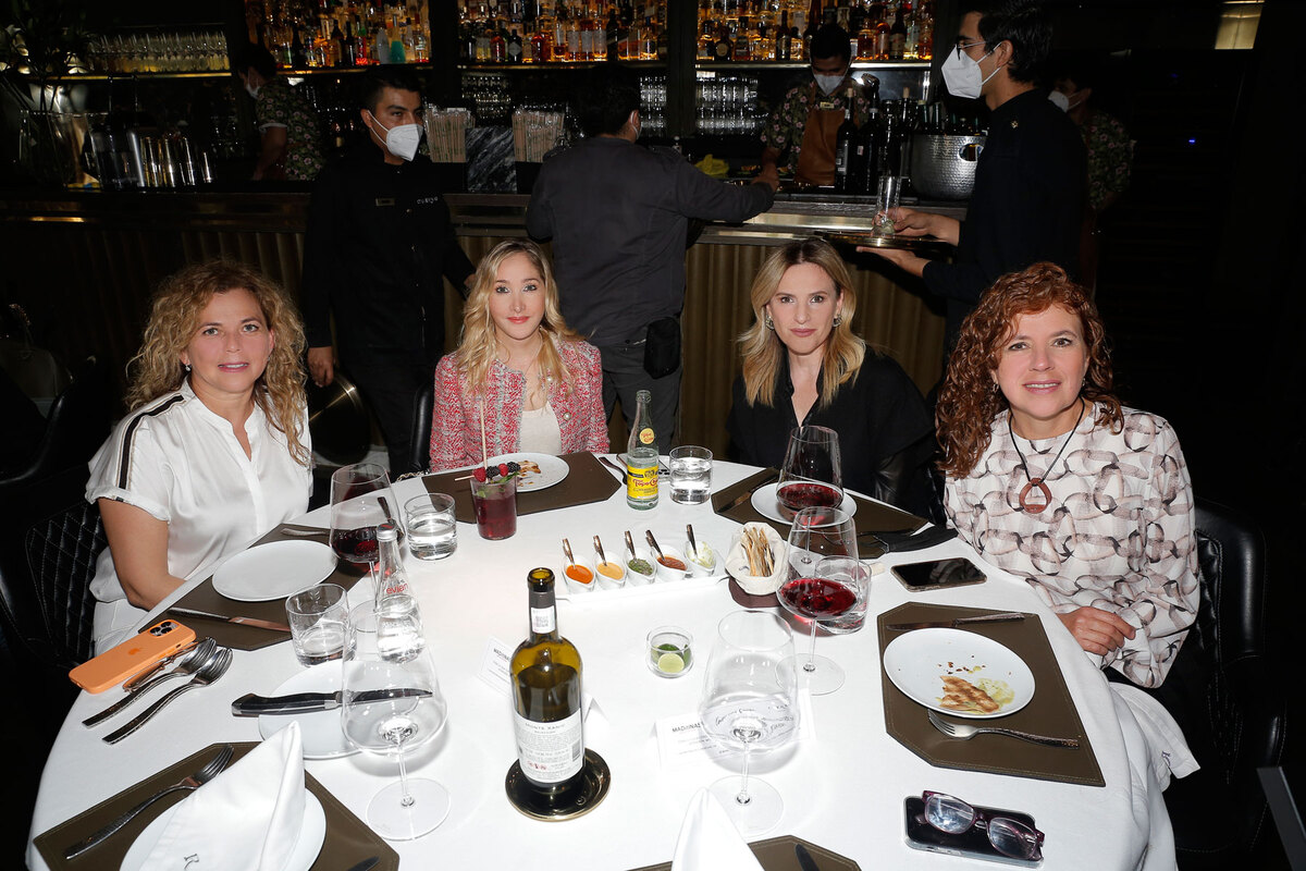 Leida De la Paz, Isa Gutiérrez de Marroquín, Gaby Garza de Gracida y Alejandra de Cruz